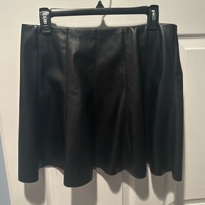 NWT house of Harlow mini skirt